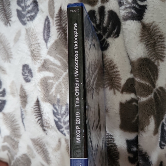 PS4 MXGP 2019 The Official Motocross Videogame - Picture 4 of 4